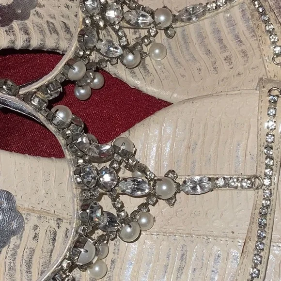 Beverly Feldman Heeled Sandals - Picture 7 of 9